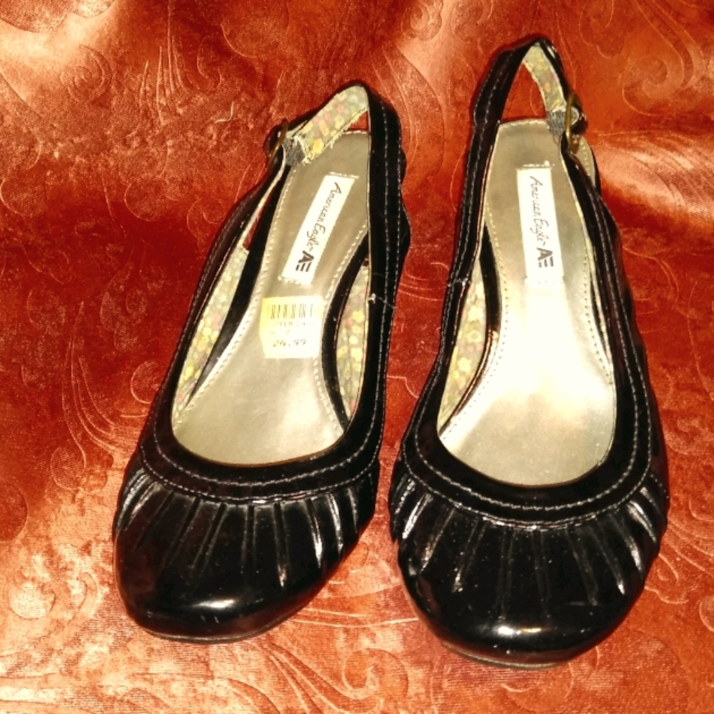 American Eagle Black Sling Back Wedge shoes SZ 7